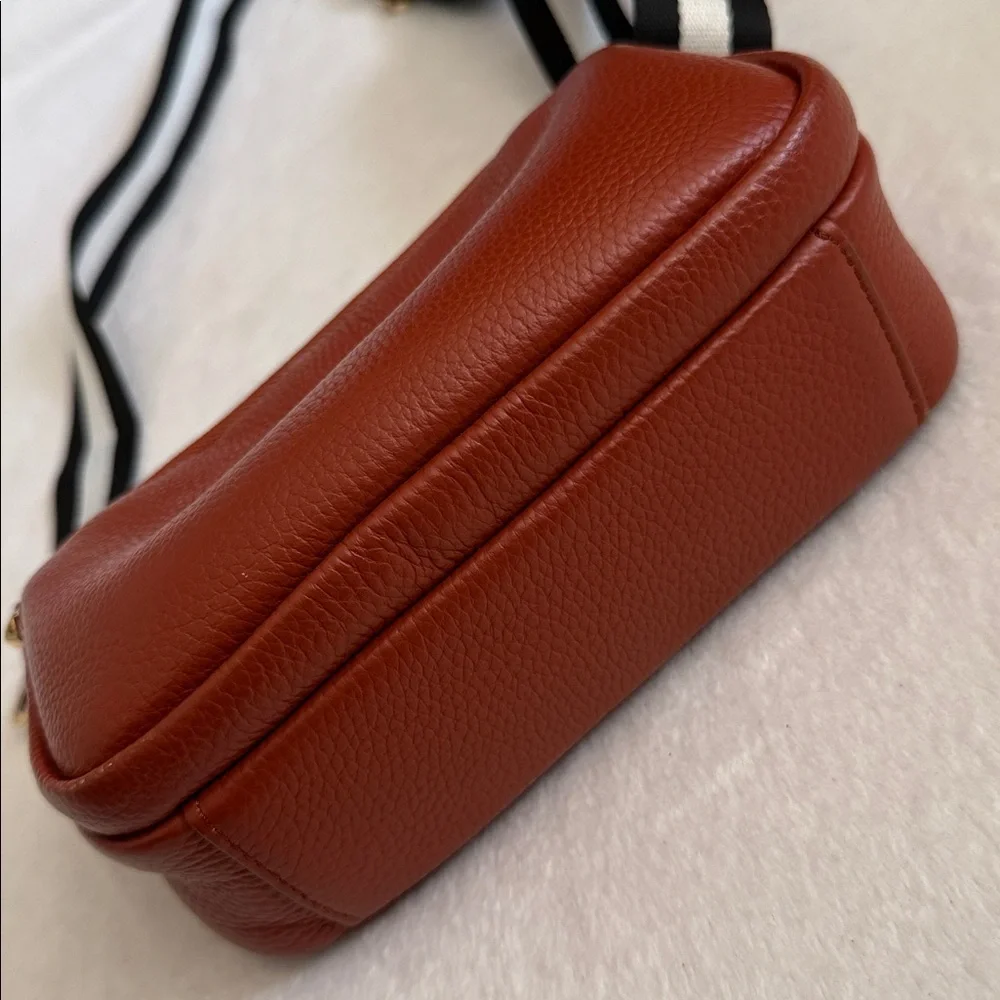 Pom Pom London | Mayfair Pebbled Leather Crossbody Bag B&W Stripe Strap Brown - Picture 3 of 15